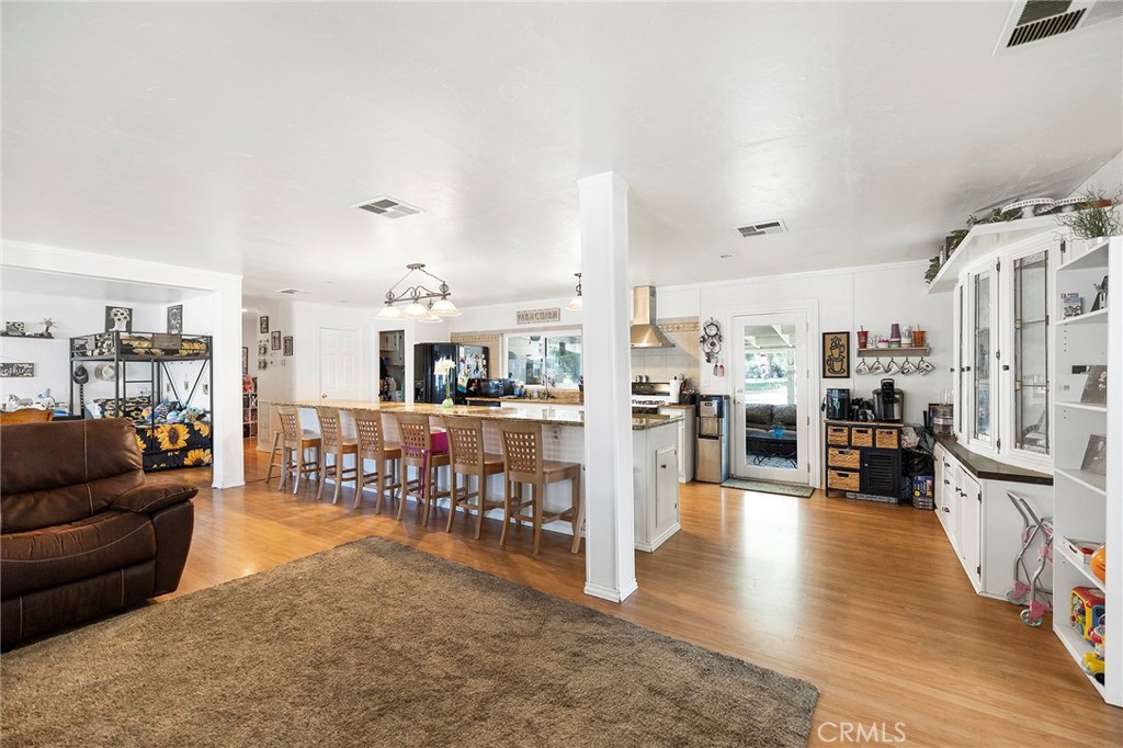 44025 White Mountain Road