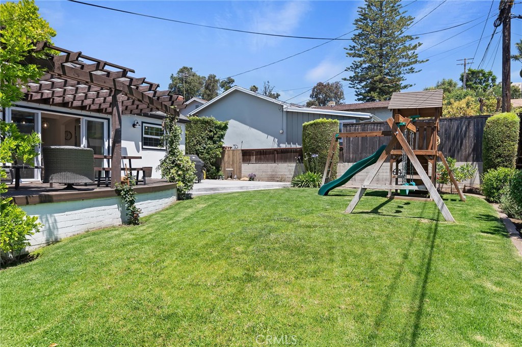 386 Dorothy Avenue