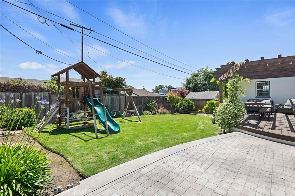 386 Dorothy Avenue