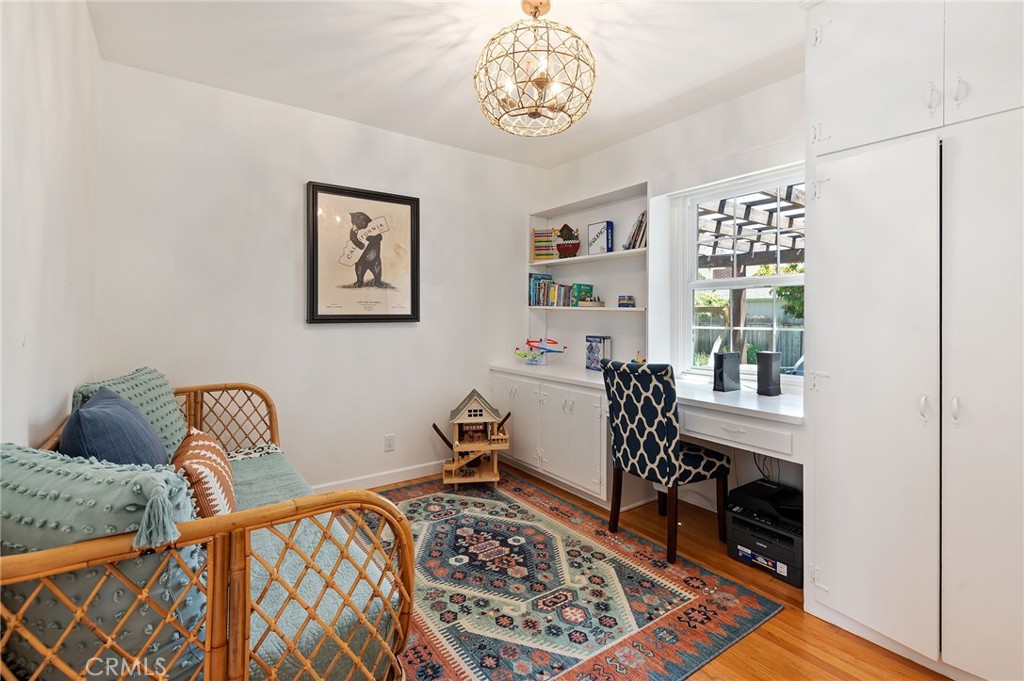 386 Dorothy Avenue