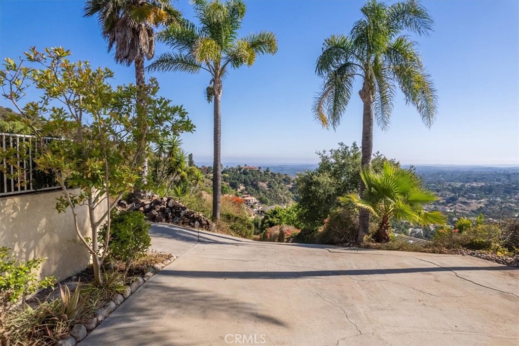 3343 Red Mountain Heights Drive