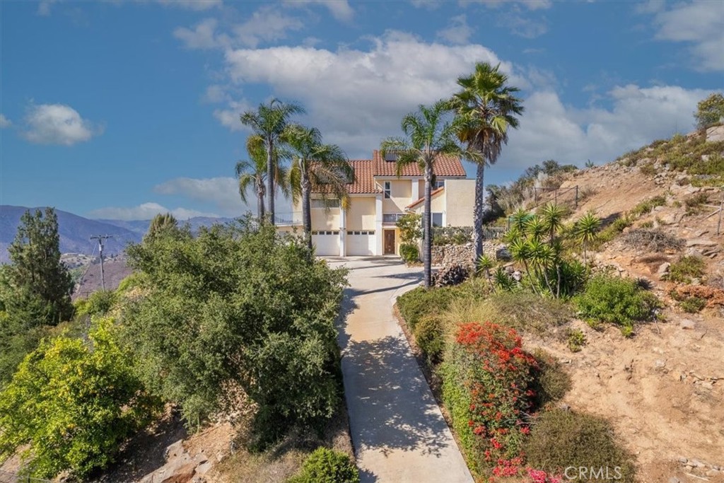 3343 Red Mountain Heights Drive