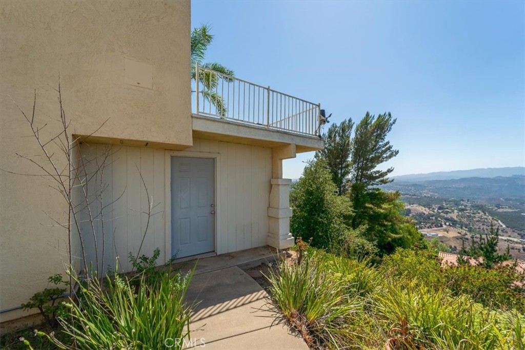 3343 Red Mountain Heights Drive