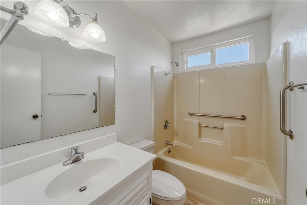 3343 Red Mountain Heights Drive