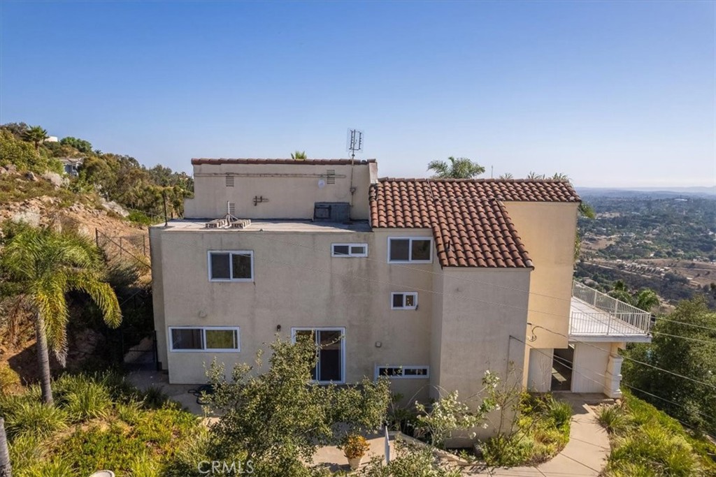 3343 Red Mountain Heights Drive