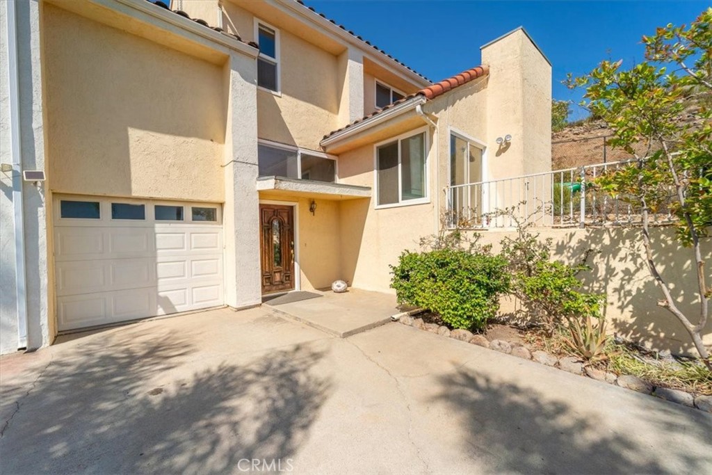 3343 Red Mountain Heights Drive