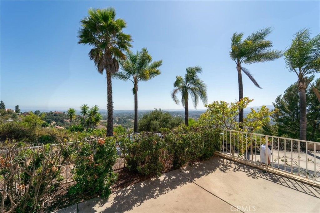 3343 Red Mountain Heights Drive