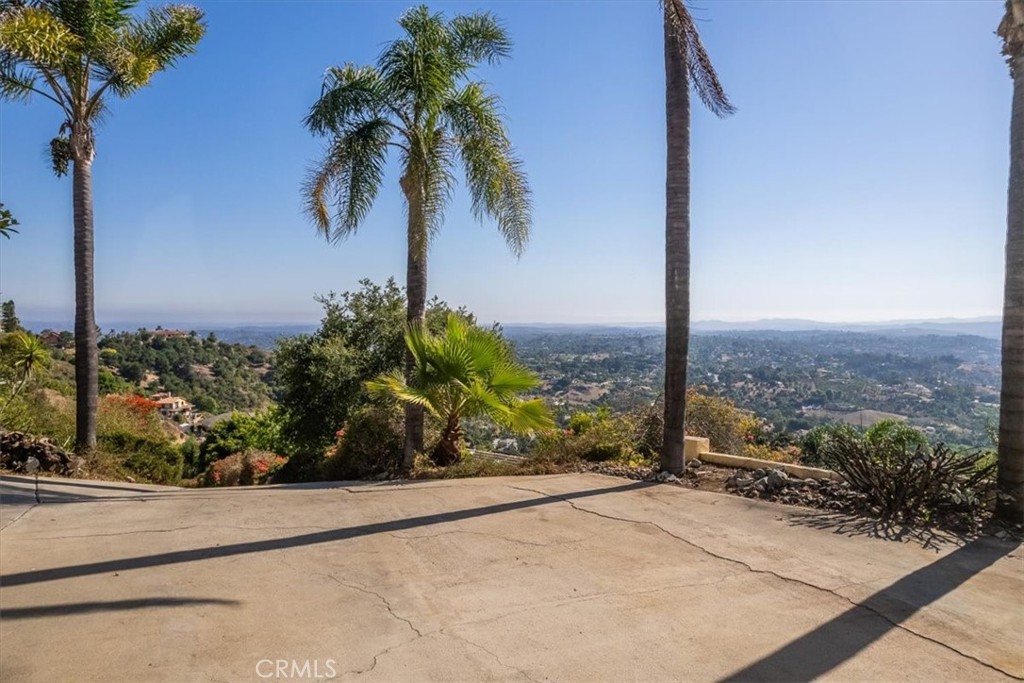 3343 Red Mountain Heights Drive