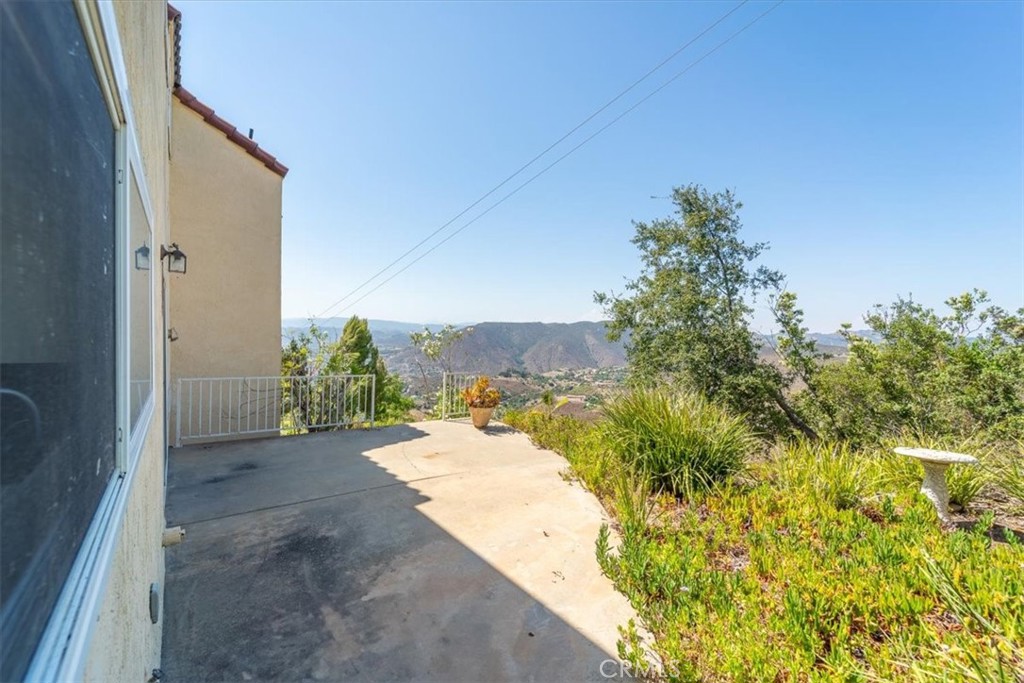 3343 Red Mountain Heights Drive