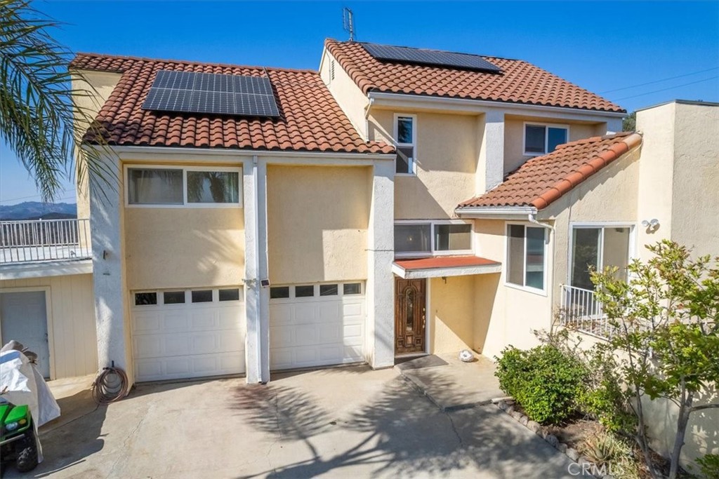 3343 Red Mountain Heights Drive