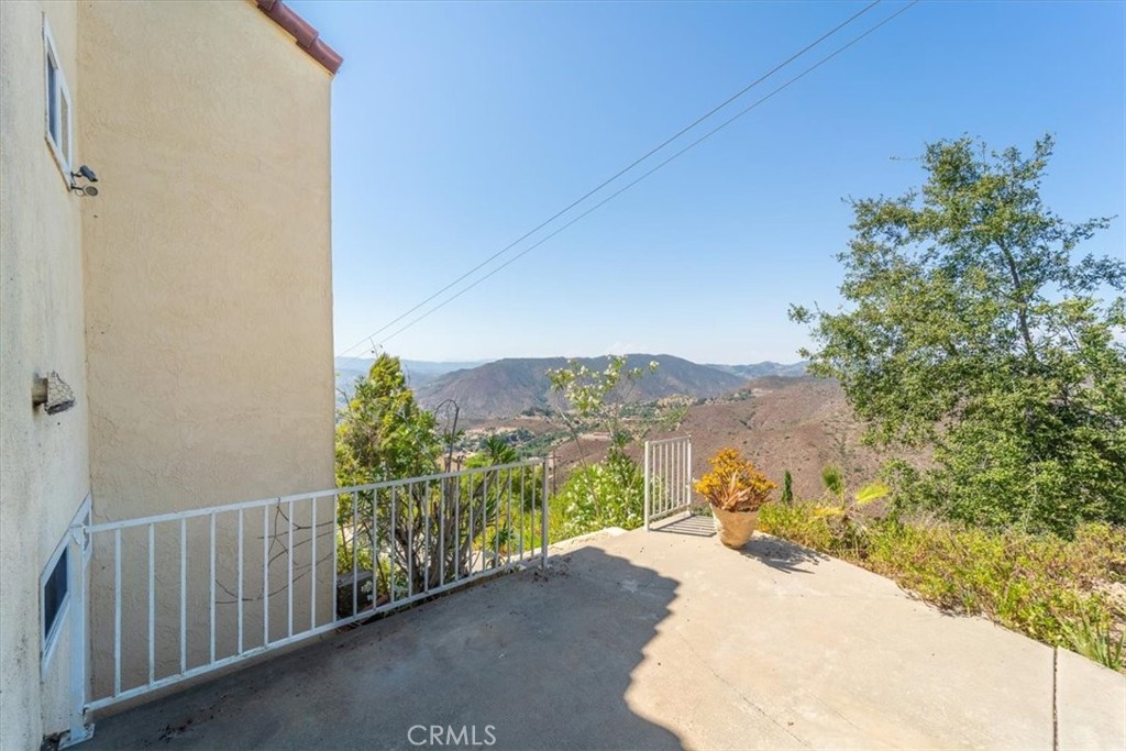 3343 Red Mountain Heights Drive