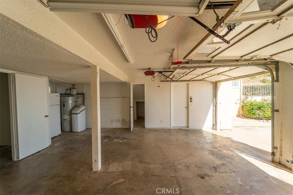 3343 Red Mountain Heights Drive