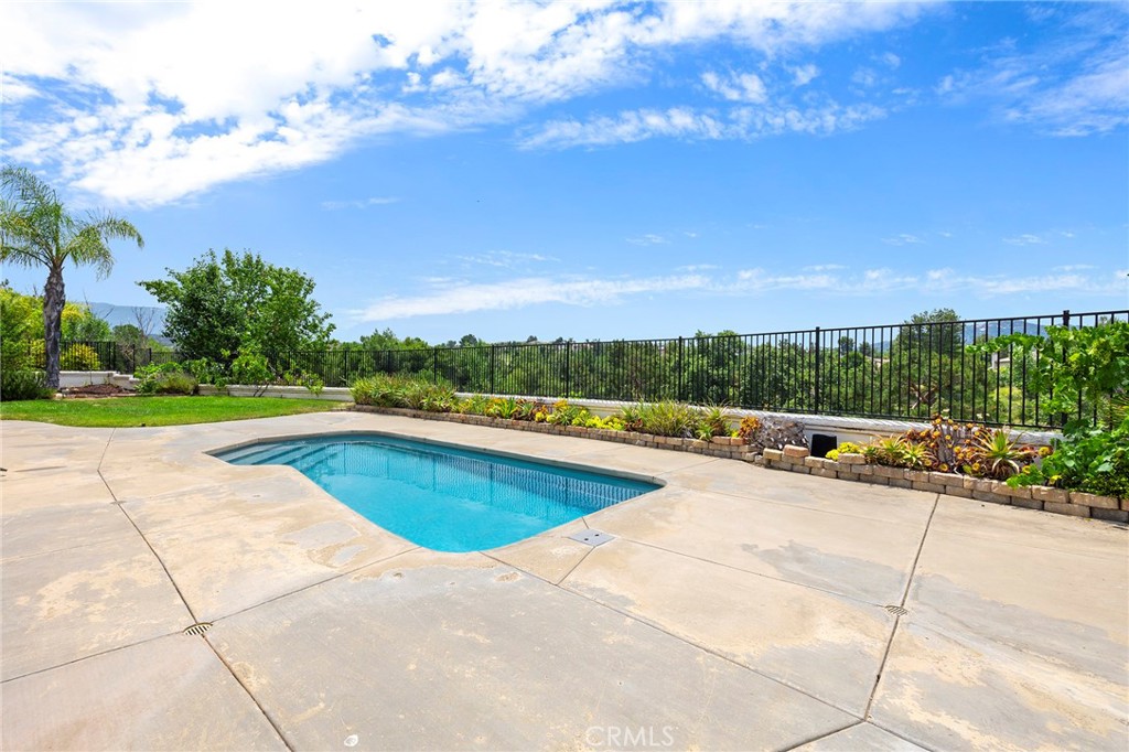 45409 Tiburcio Drive