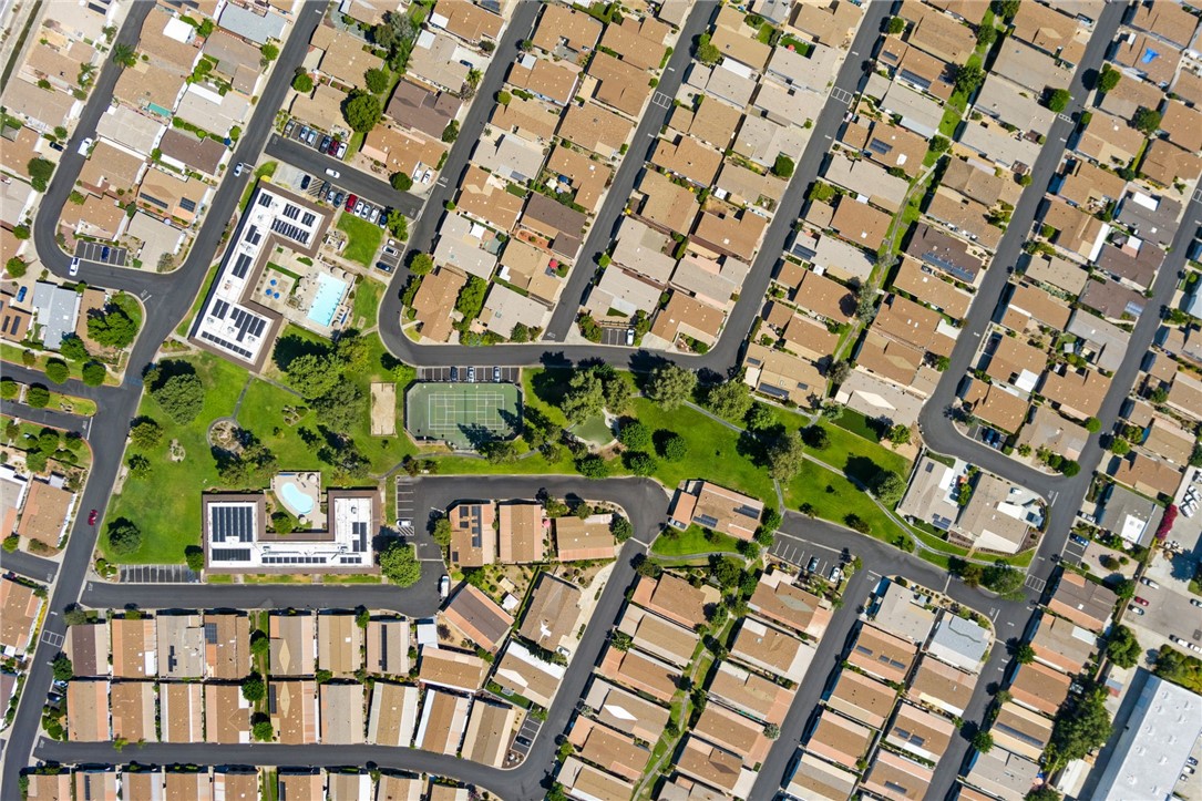 9255 Magnolia Avenue 329