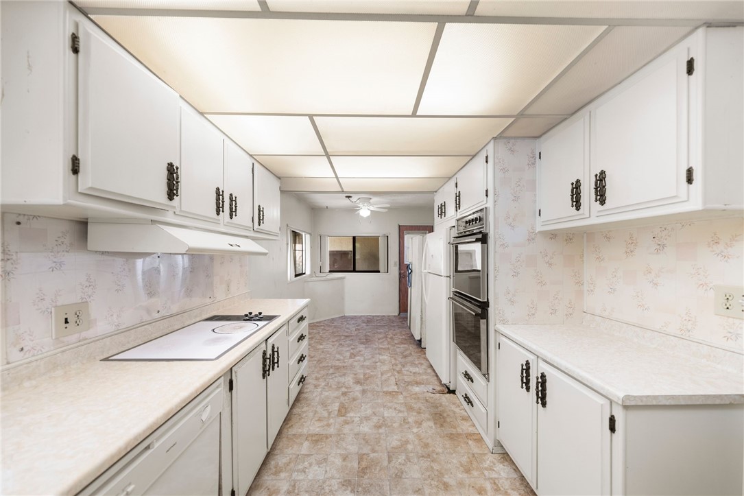 9255 Magnolia Avenue 329