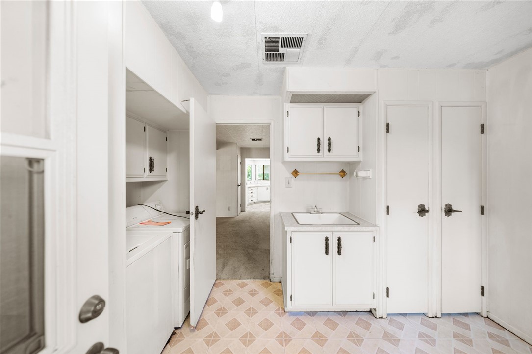 9255 Magnolia Avenue 329