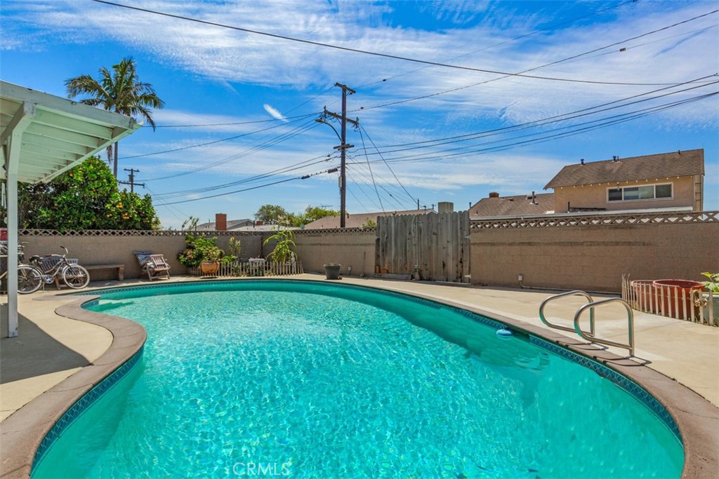 1460 W 170th Street