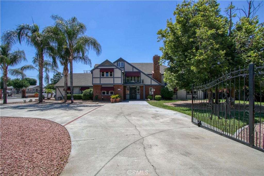 701 N Soboba Street