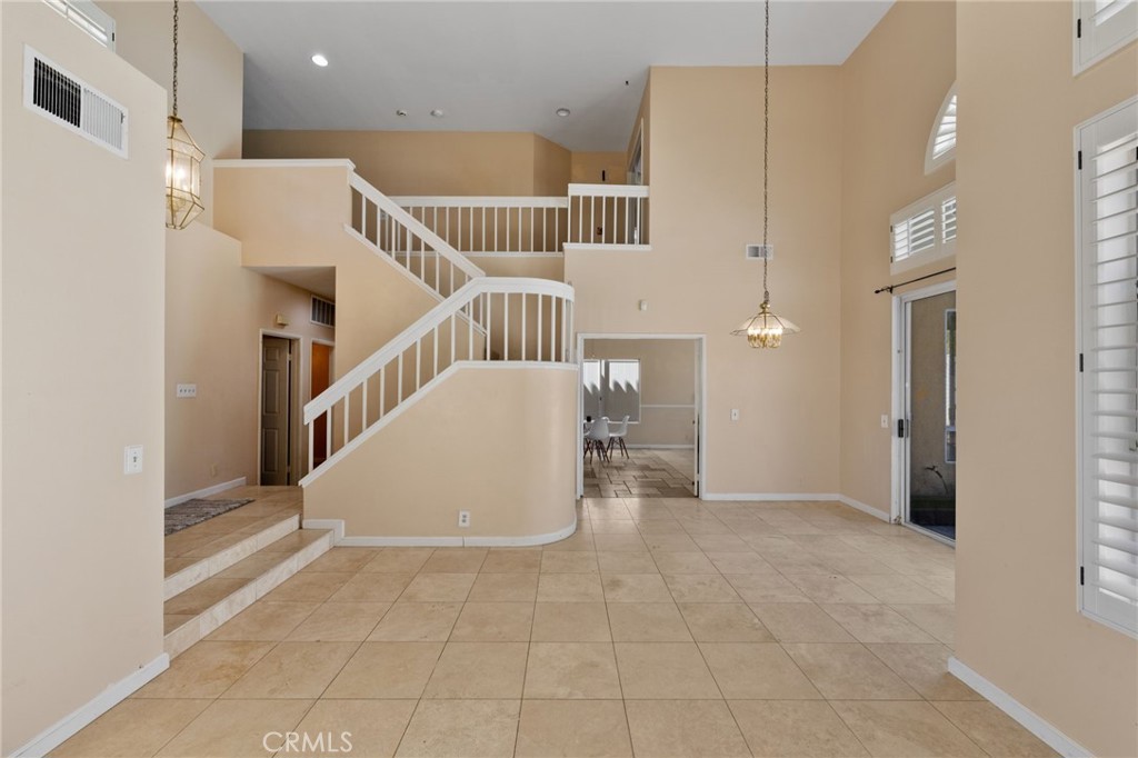 1140 Vista Lomas Lane