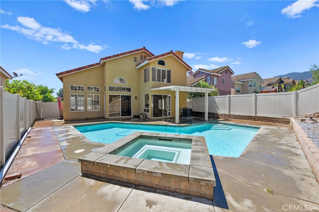 1140 Vista Lomas Lane