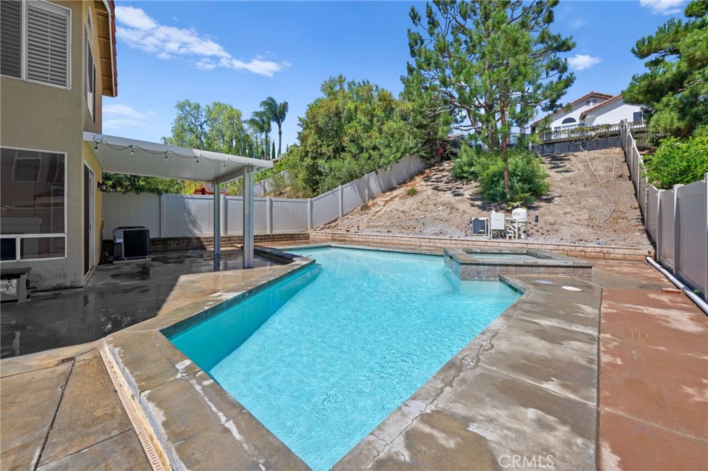 1140 Vista Lomas Lane