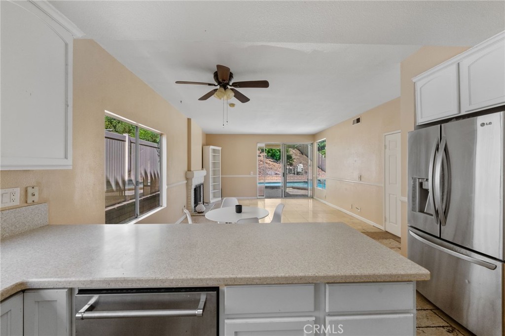 1140 Vista Lomas Lane