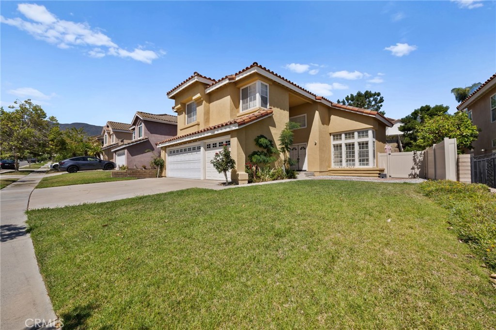 1140 Vista Lomas Lane