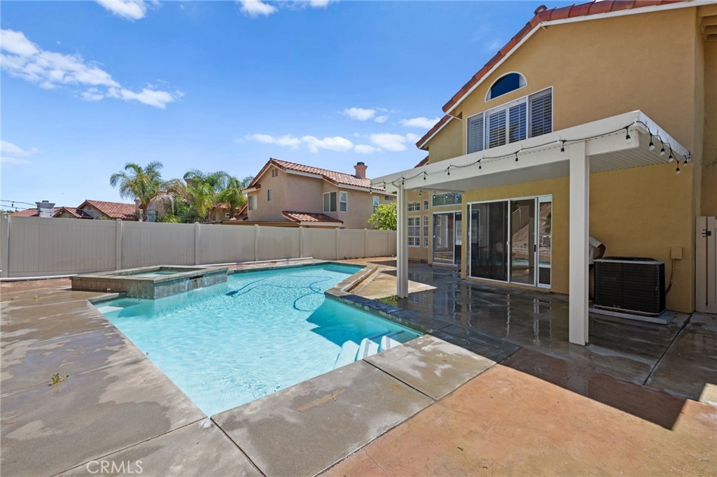 1140 Vista Lomas Lane