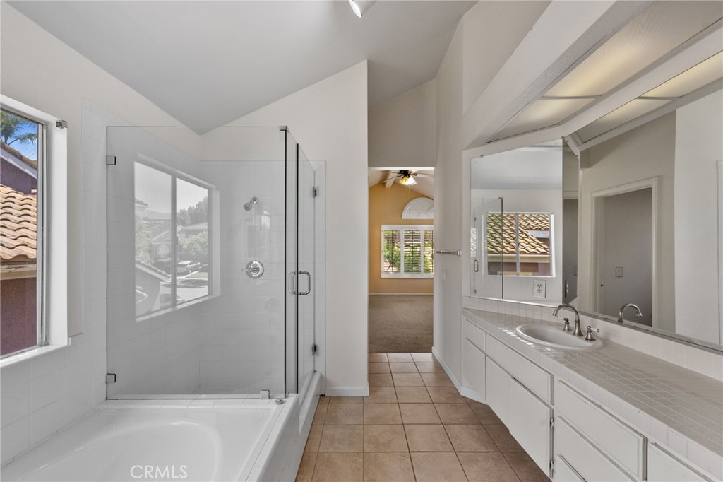 1140 Vista Lomas Lane