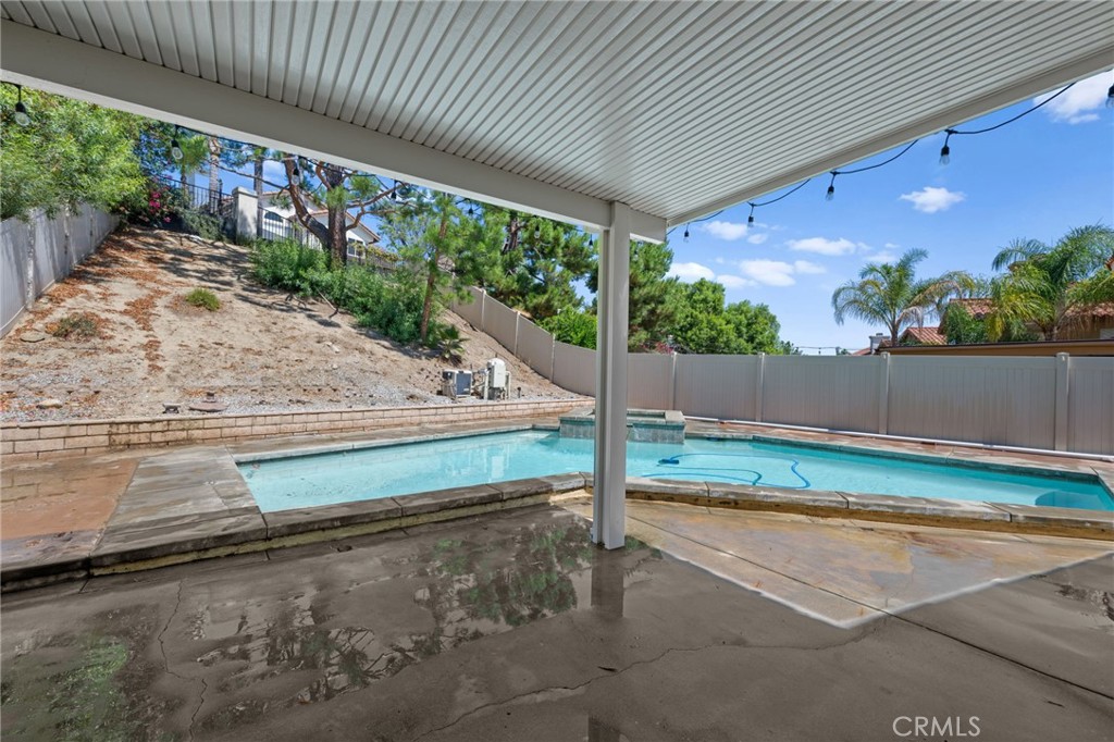 1140 Vista Lomas Lane