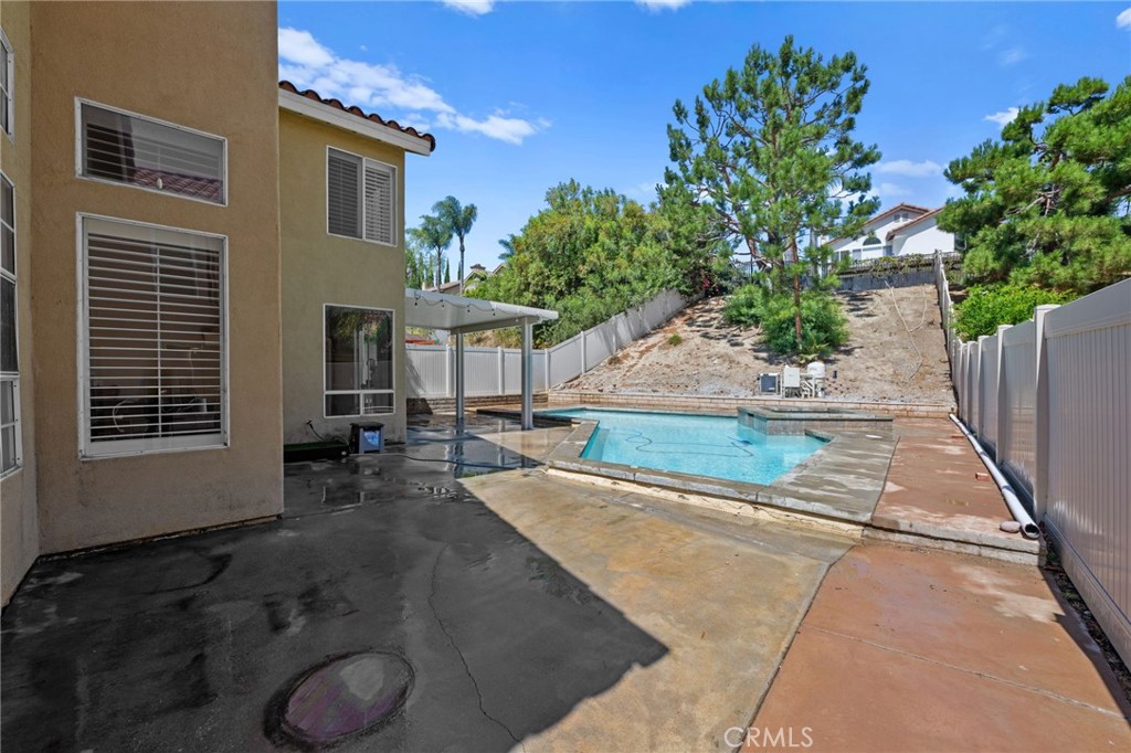 1140 Vista Lomas Lane
