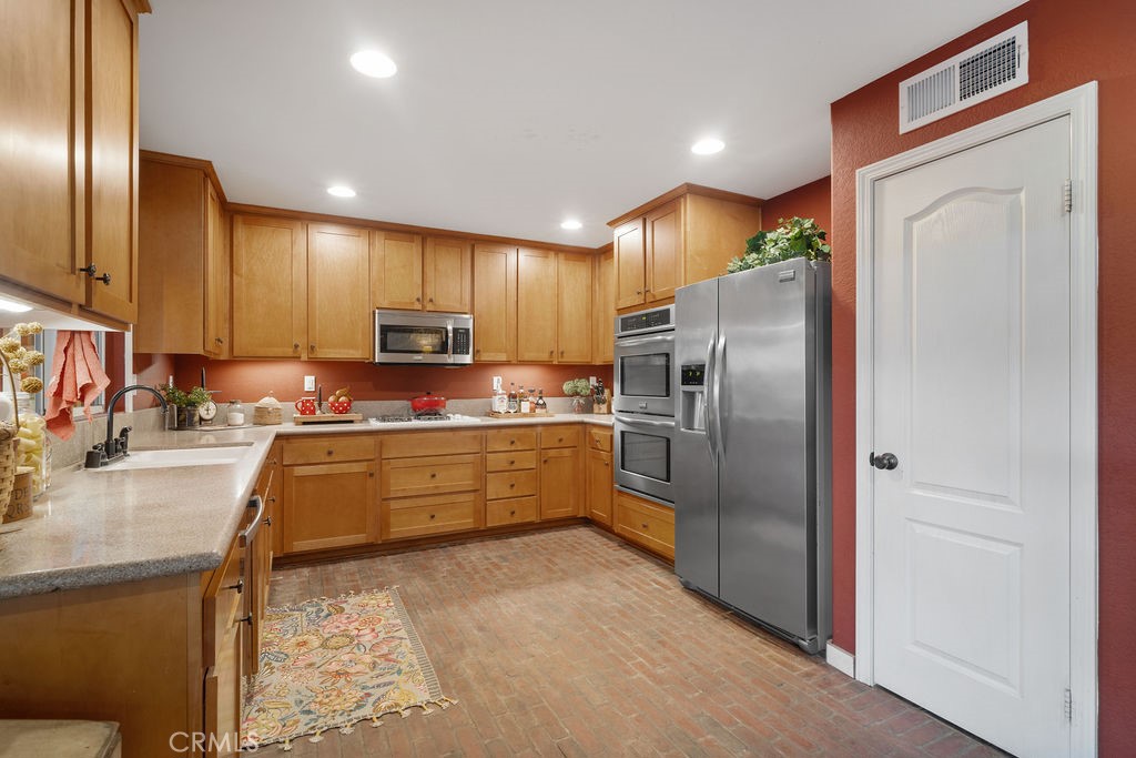 29132 Emerald Circle