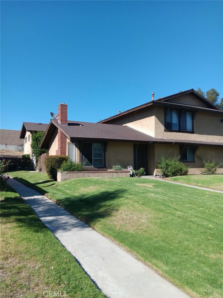 1749 E Fairfield Court