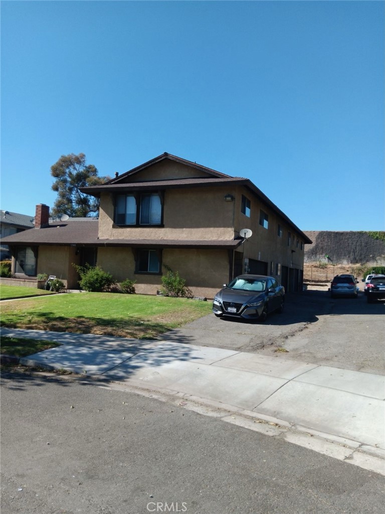 1749 E Fairfield Court