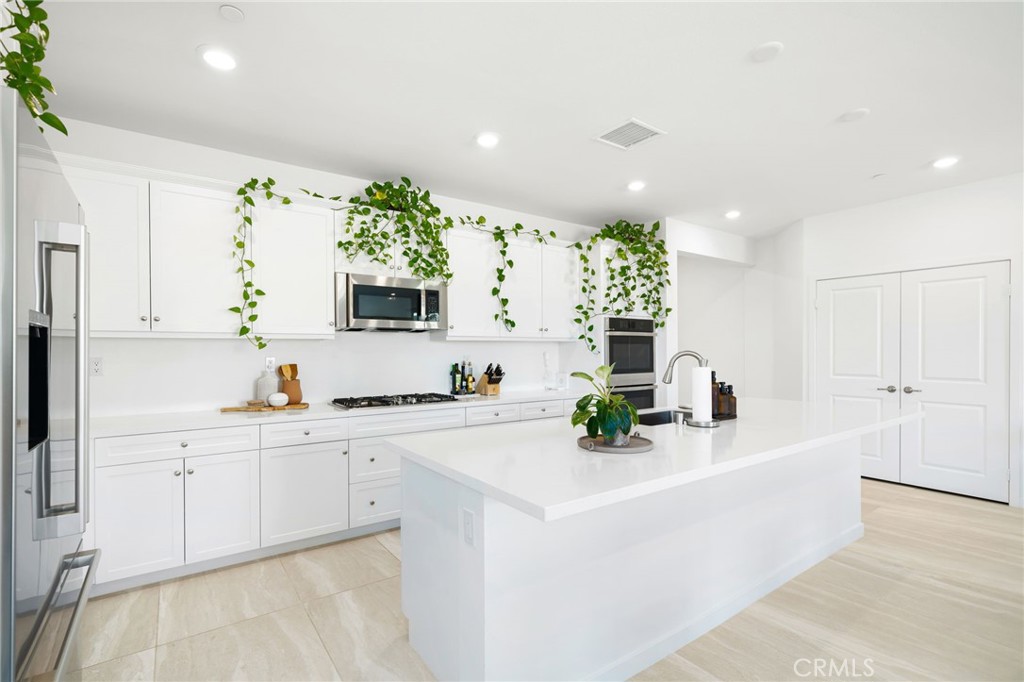 39696 Picasso Court