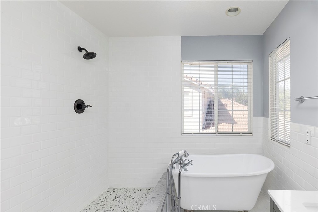 24503 Corte Descanso