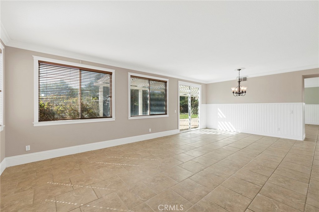 24503 Corte Descanso