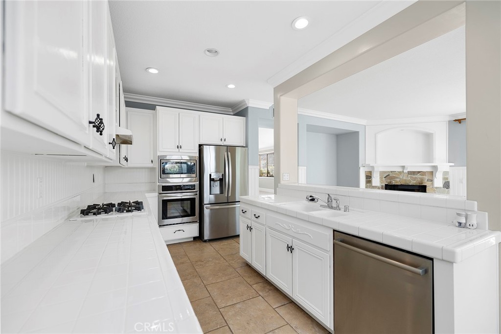 24503 Corte Descanso