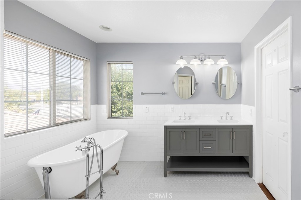 24503 Corte Descanso