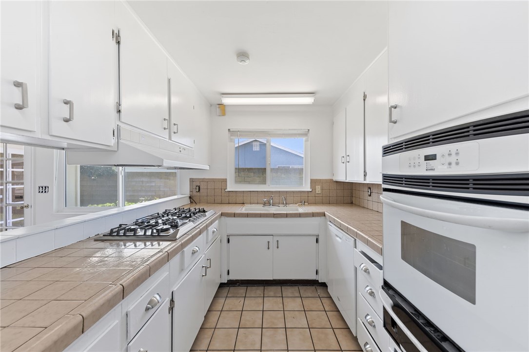 1631 S Conlon Avenue