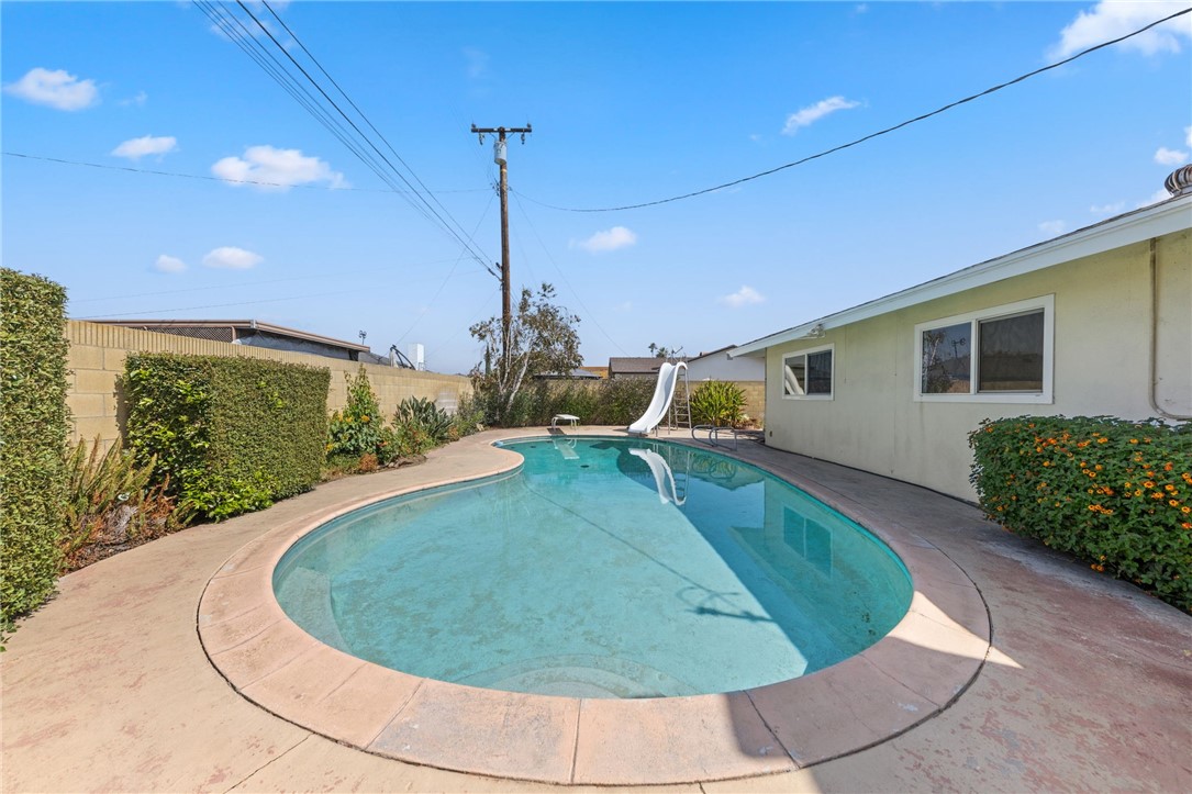 1631 S Conlon Avenue