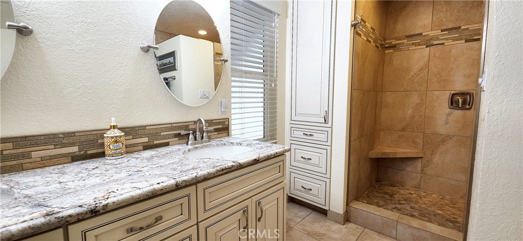 69525 Dillon Road 136