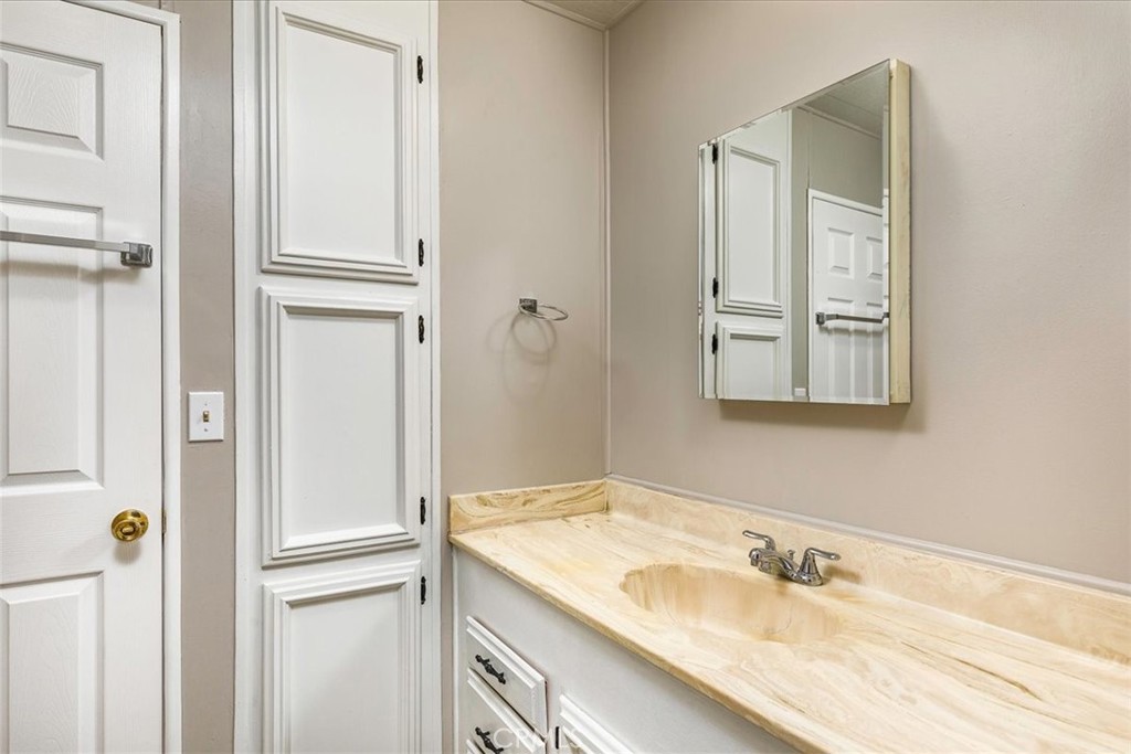 27701 Murrieta Road 70