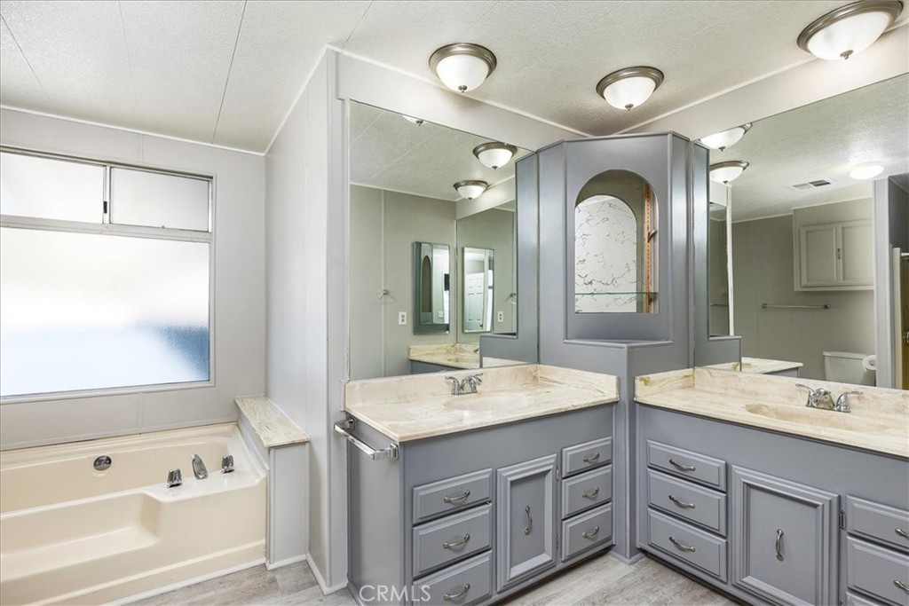 27701 Murrieta Road 70