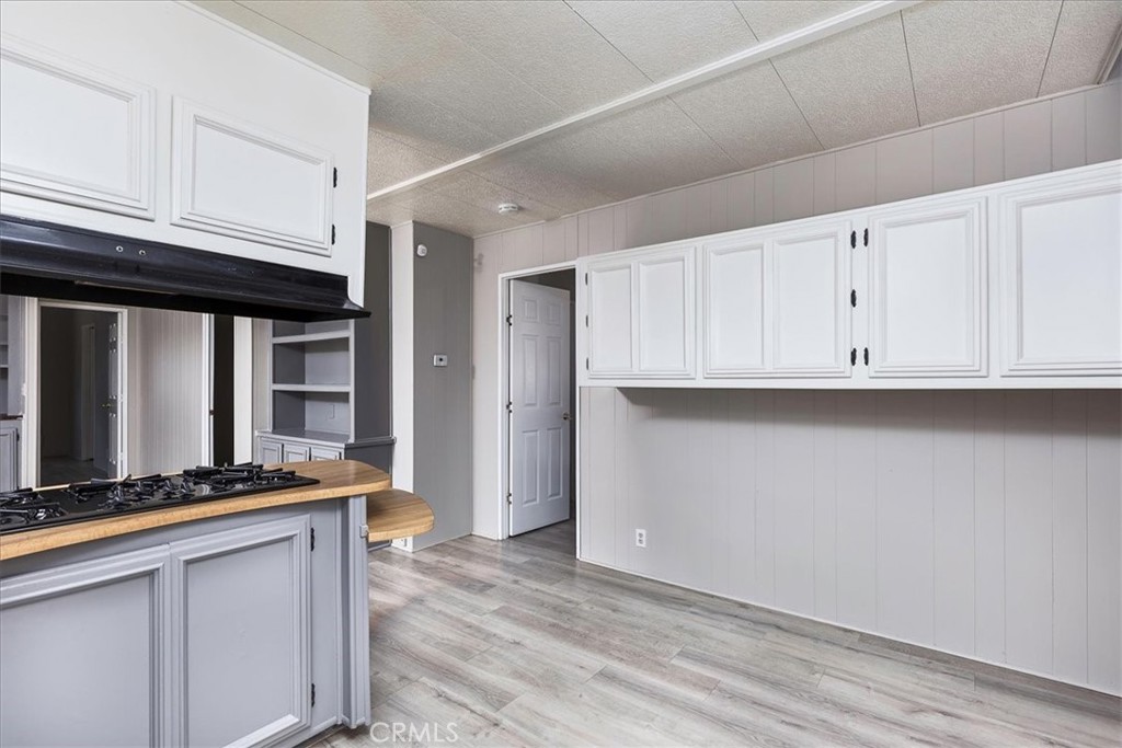 27701 Murrieta Road 70