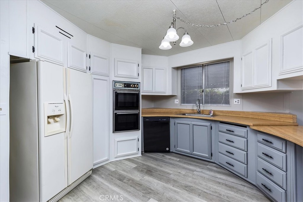 27701 Murrieta Road 70