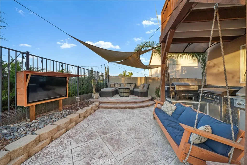 44386 Nighthawk Pass