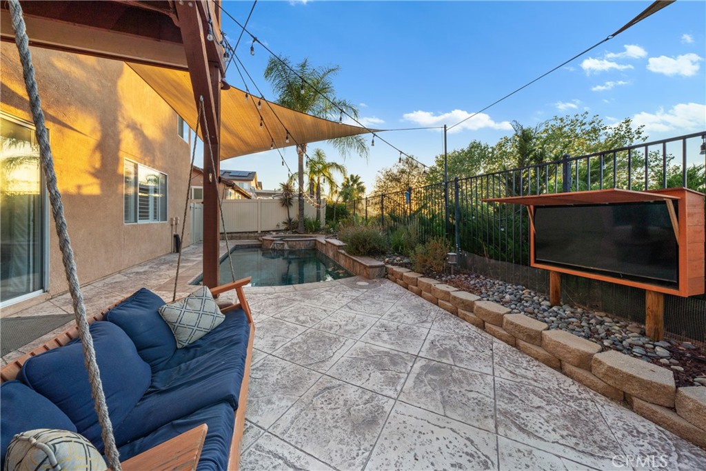 44386 Nighthawk Pass