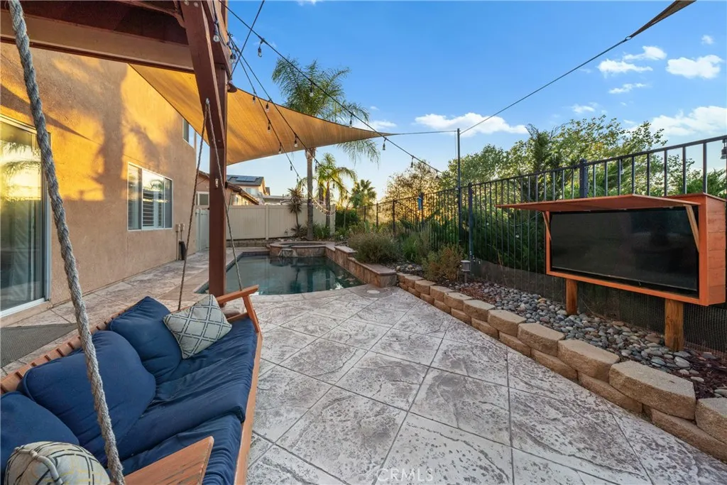 44386 Nighthawk Pass