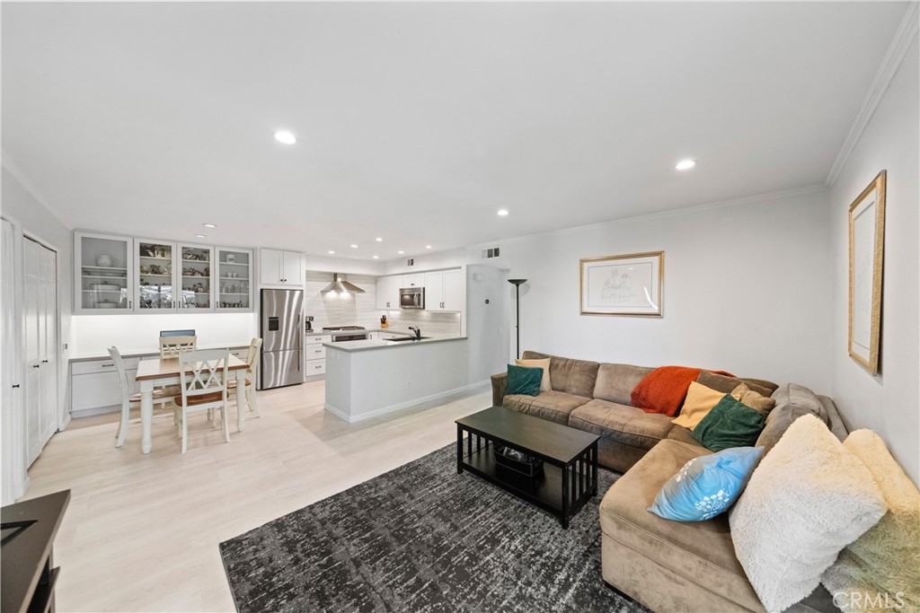 1380 Sunflower Circle S